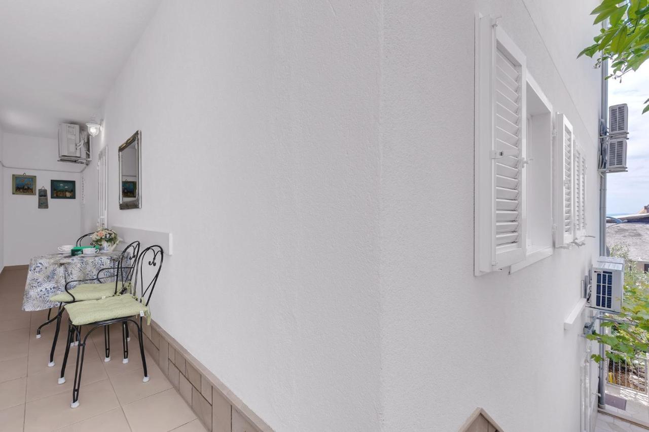 Apartments Lucija Baška Voda Exterior foto