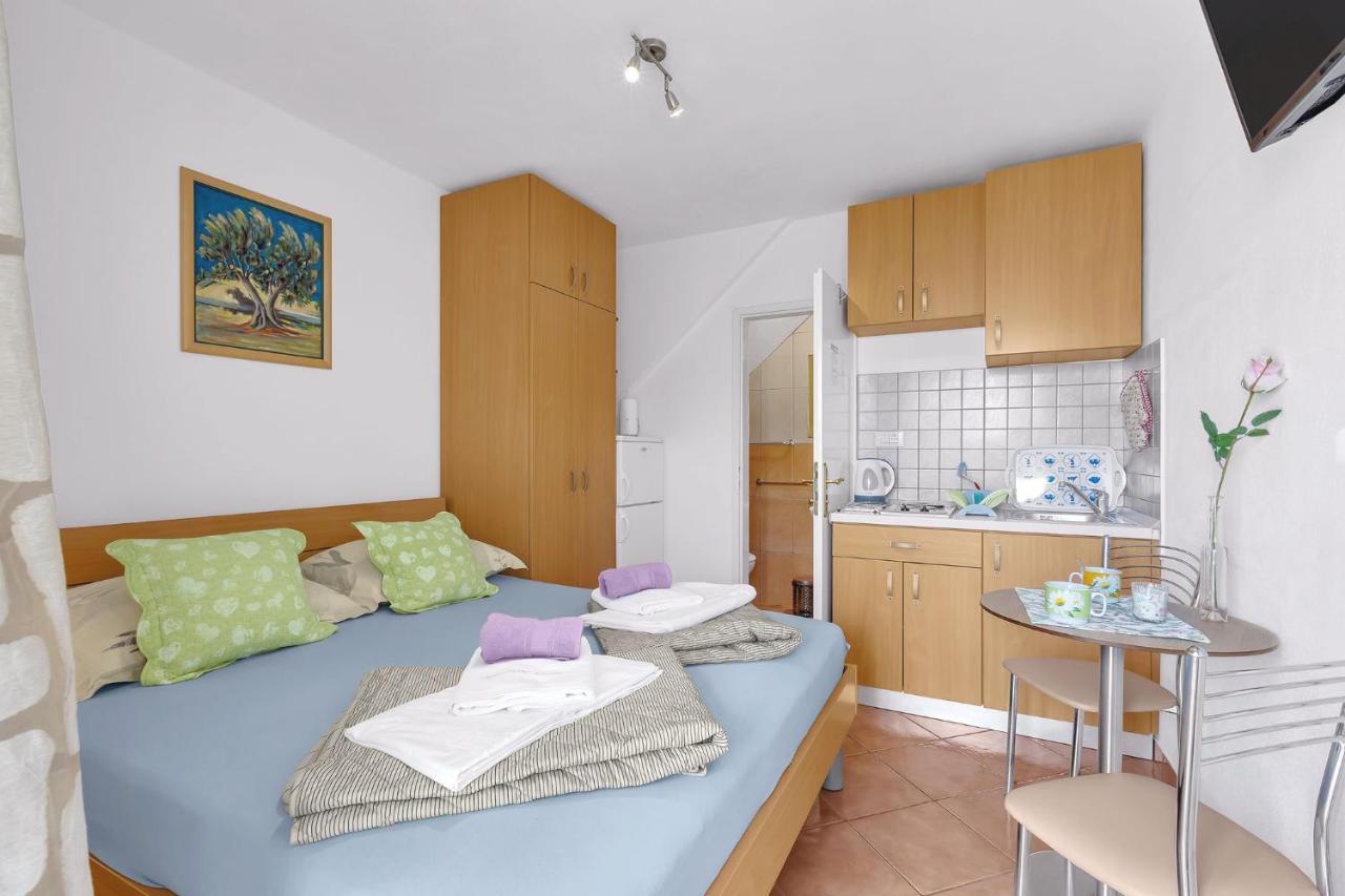 Apartments Lucija Baška Voda Exterior foto